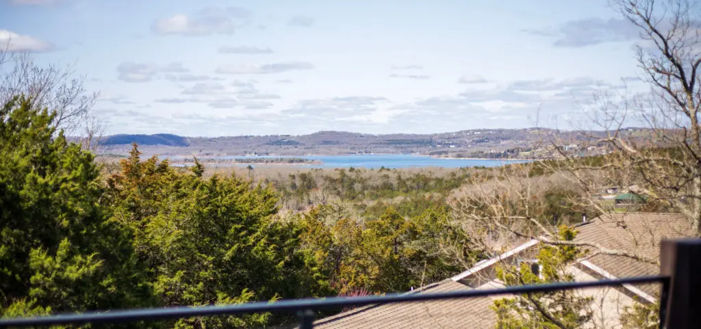 8d7a7f_94c6b559da784f09928adc8a8dbc5343mv2