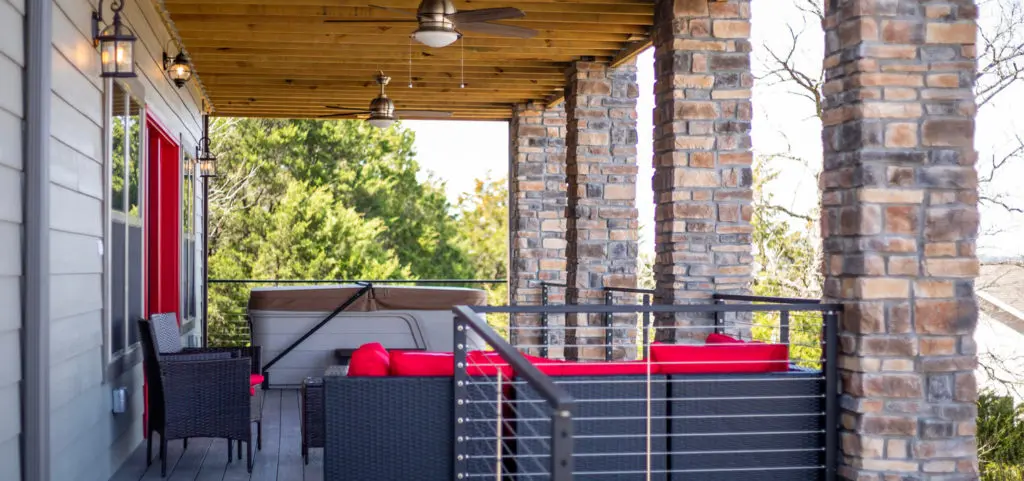 8d7a7f_ba8fe1624c7d426c8d3ee8794eb19f9dmv2