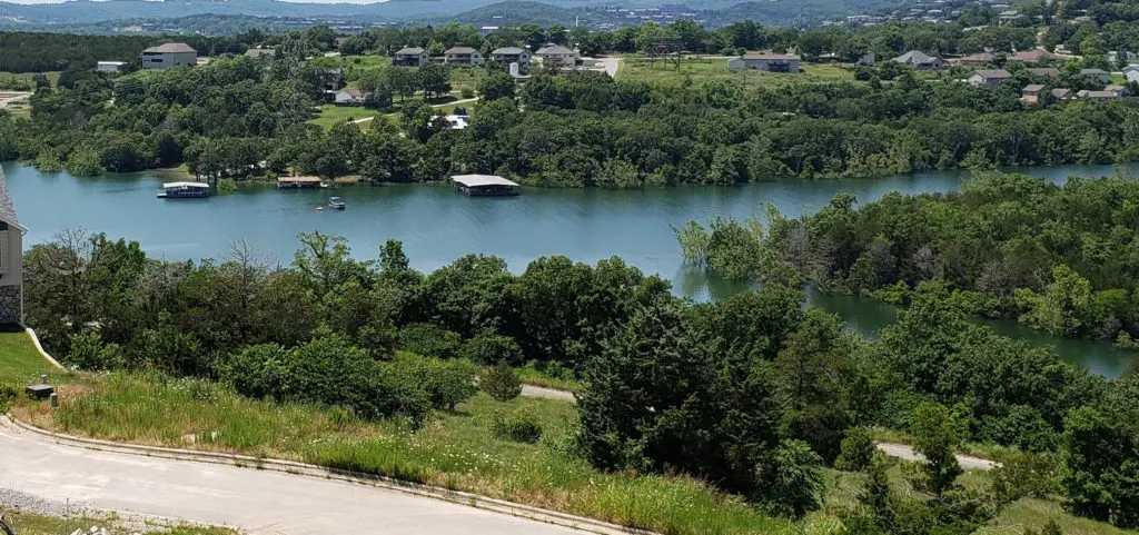 e72ba0_a3dfcd4b686a453b84ba75627fc02b97mv2